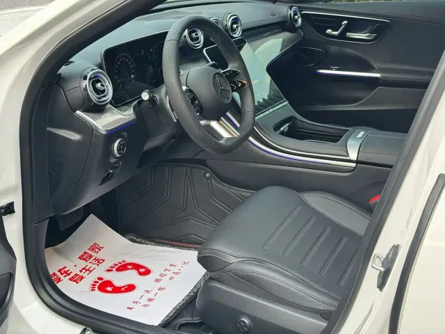 Mercedes-Benz C-Class — Фото автомобиля 4