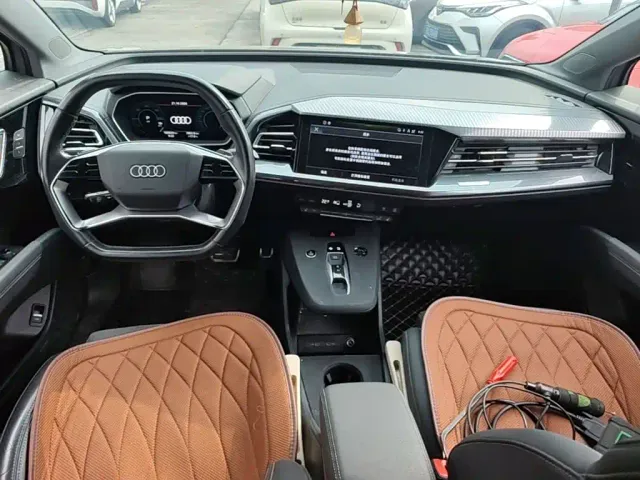 Audi Q4 e-tron — Фото автомобиля 9