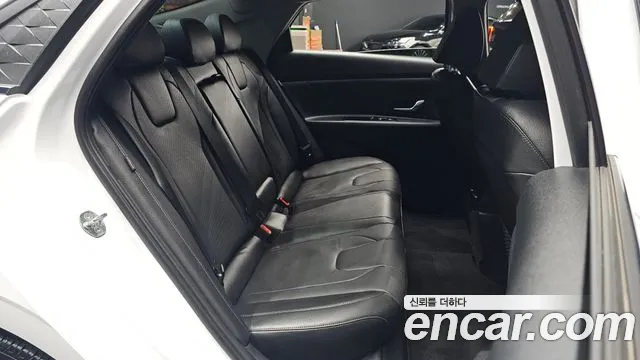 Hyundai AVANTE Новый Avante (CN7) — Фото автомобиля 11