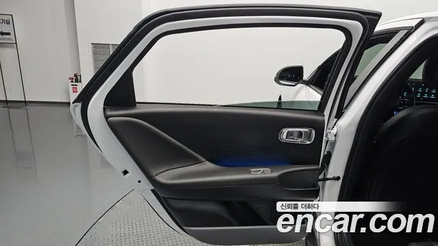 Hyundai Ioniq 6 — Фото автомобиля 14