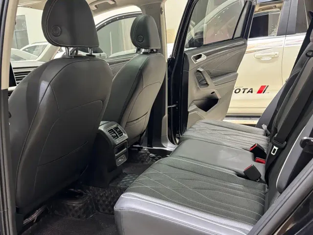 Volkswagen Tiguan L — Фото автомобиля 10
