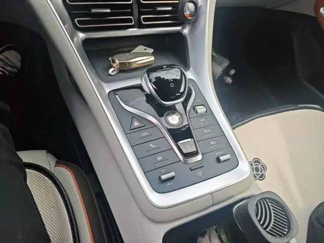 BYD Song Pro — Фото автомобиля 13