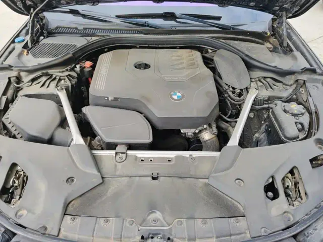 BMW 5 Series — Фото автомобиля 10