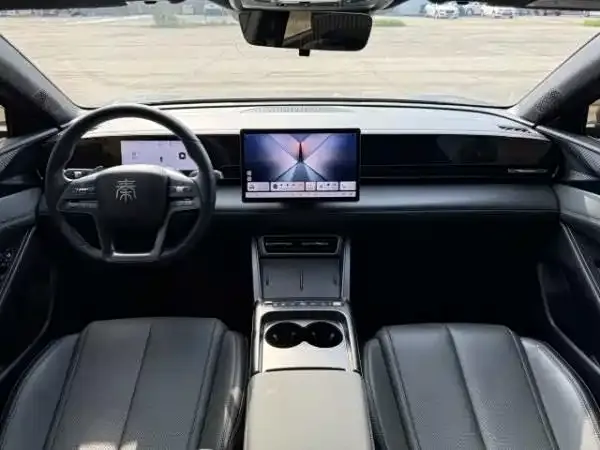 BYD Qin L — Фото автомобиля 4