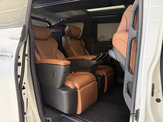 Toyota Vellfire — Фото автомобиля 27