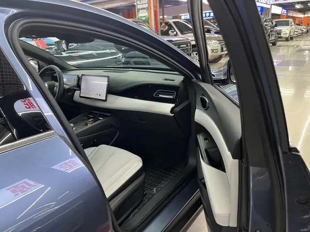 BYD Seal 06 — Фото автомобиля 16