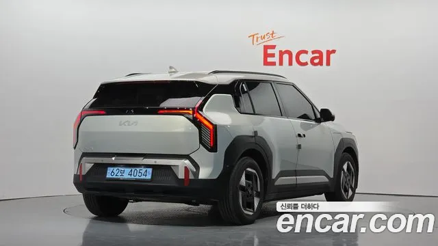 Kia EV3 — Фото автомобиля 2