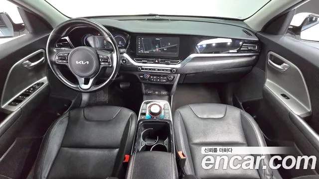 Kia Niro — Фото автомобиля 7