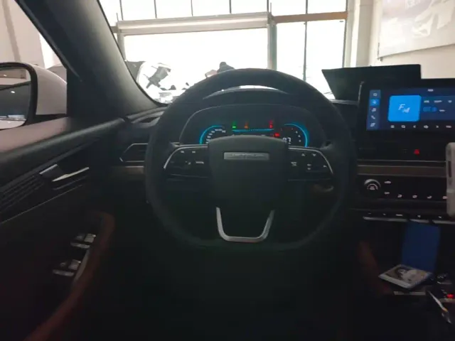Jetour X70 — Фото автомобиля 10