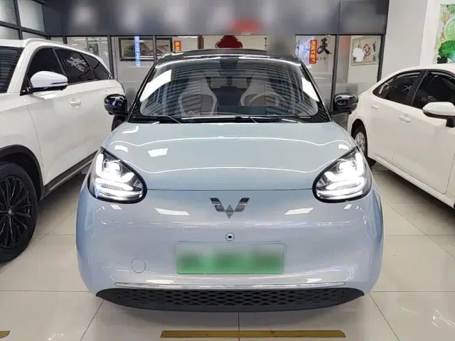 Wuling Bingo — Фото автомобиля 2