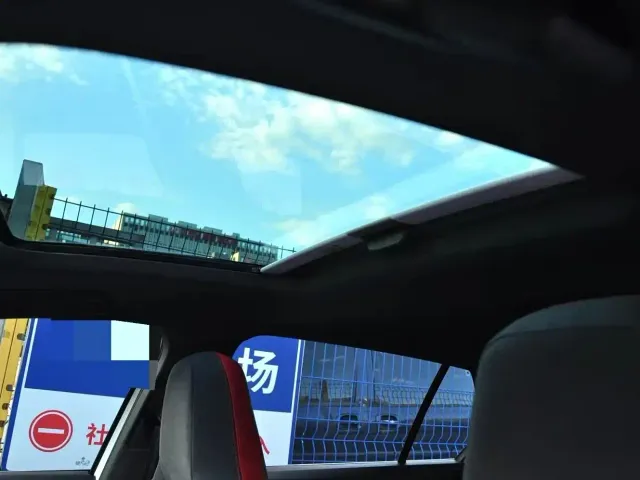 Volkswagen Golf GTI — Фото автомобиля 14