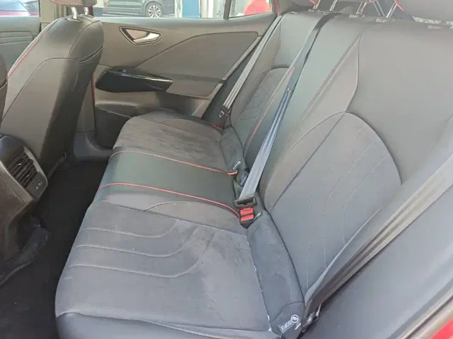 Volkswagen ID.3 — Фото автомобиля 16