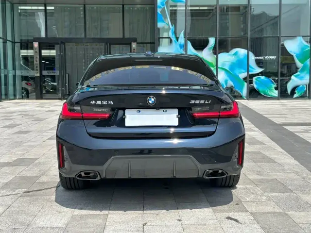 BMW 3 Series — Фото автомобиля 6