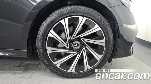 Mercedes-Benz E-Class E-класс W214 E300 4MATIC Exclusive — Фото автомобиля 20