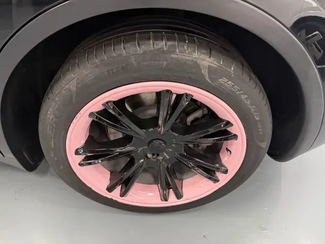 Tesla Model Y — Фото автомобиля 15