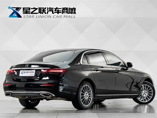 Mercedes-Benz E-Class — Фото автомобиля 6