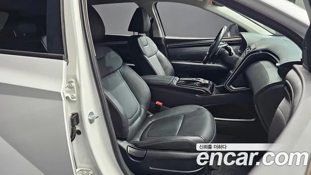Hyundai Tucson Tucson (NX4) Бензин 1.6 турбо 2WD — Фото автомобиля 26