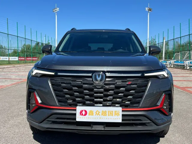 Changan CS35 Plus — Фото автомобиля 2