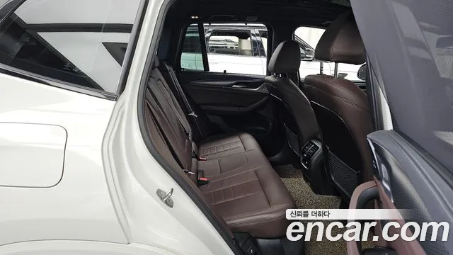 BMW X3 xDrive 20i M Sport Pro — Фото автомобиля 12