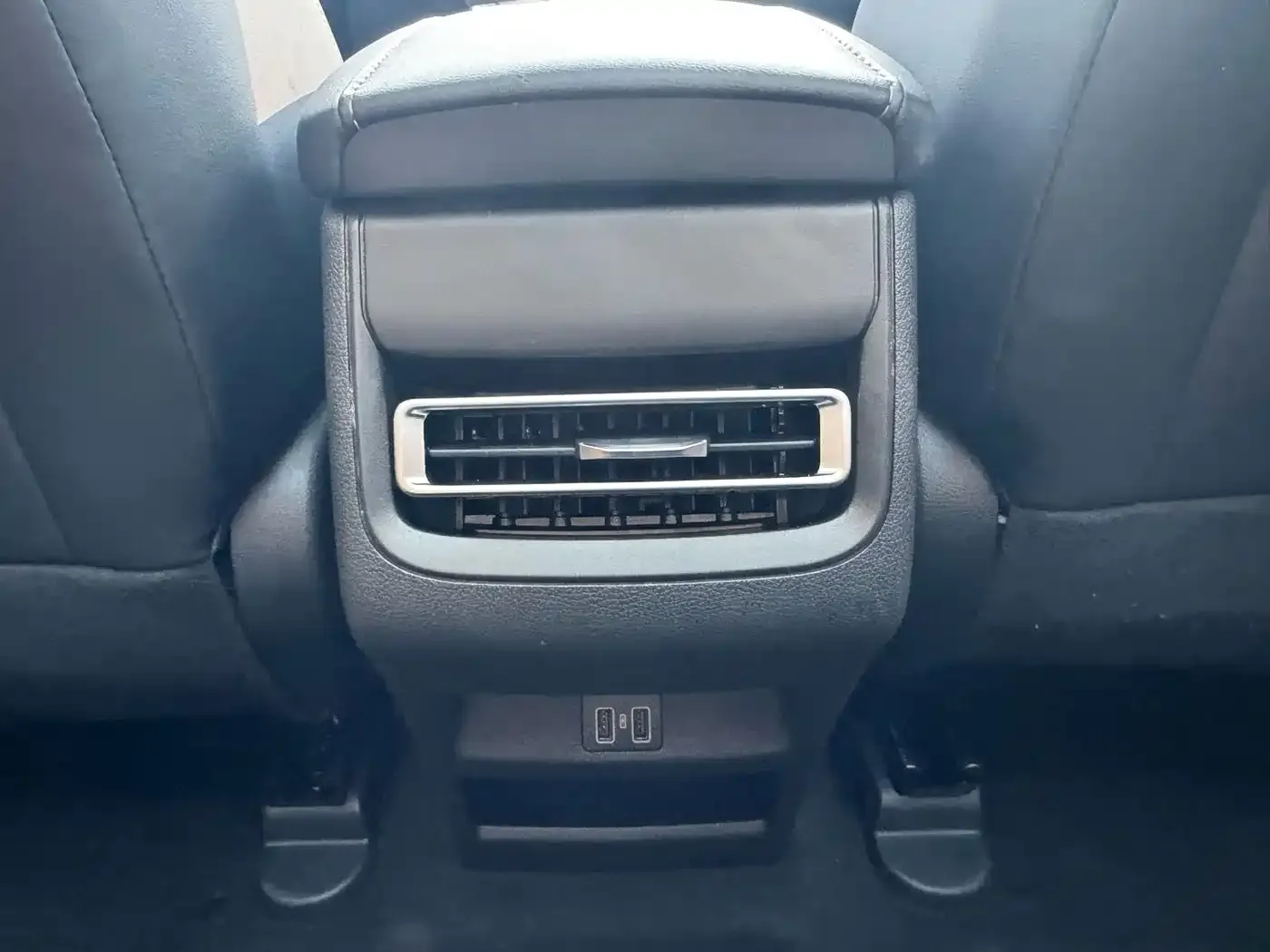 Changan Changan X7 PLUS 2024 1.5T Automatic Noble 7-Seater — Фото автомобиля 14