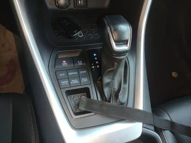 Toyota Wildlander — Фото автомобиля 13