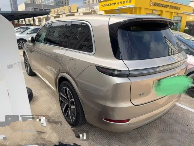 Li Auto L9 — Фото автомобиля 2