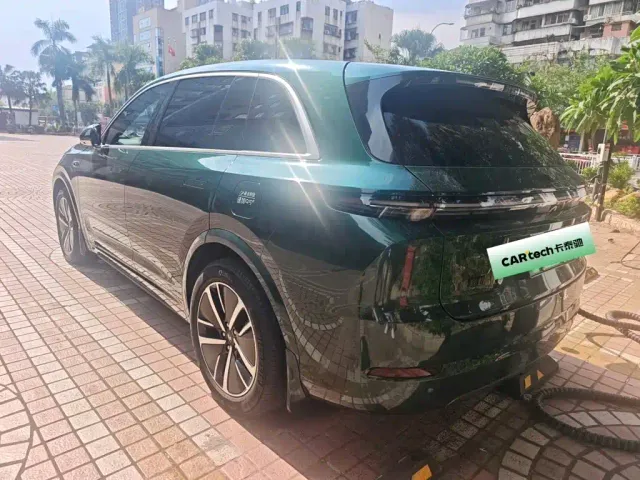 Li Auto L7 — Фото автомобиля 11