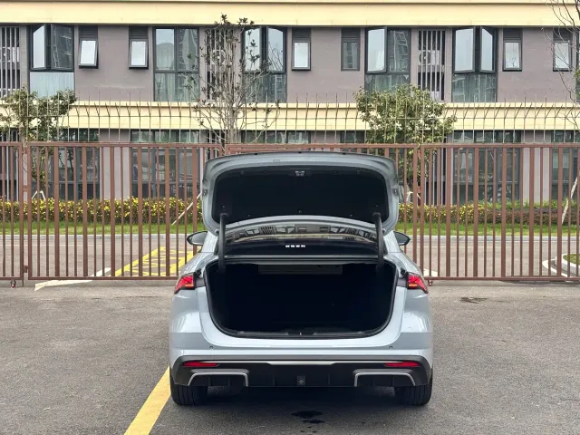 Geely Galaxy L6 — Фото автомобиля 19