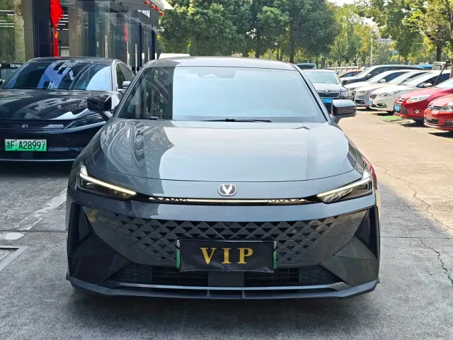Changan UNI-V — Фото автомобиля 2