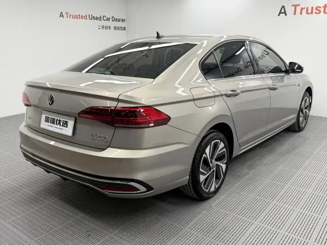 Volkswagen Bora — Фото автомобиля 5