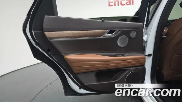 Genesis G80 Бензин 3.5 турбо AWD — Фото автомобиля 16