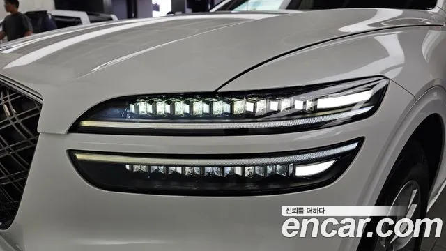 Genesis GV70 — Фото автомобиля 7