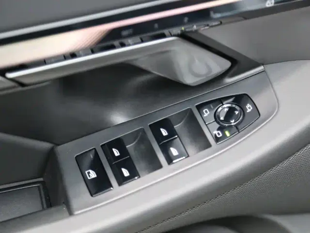 BMW 5 Series — Фото автомобиля 12