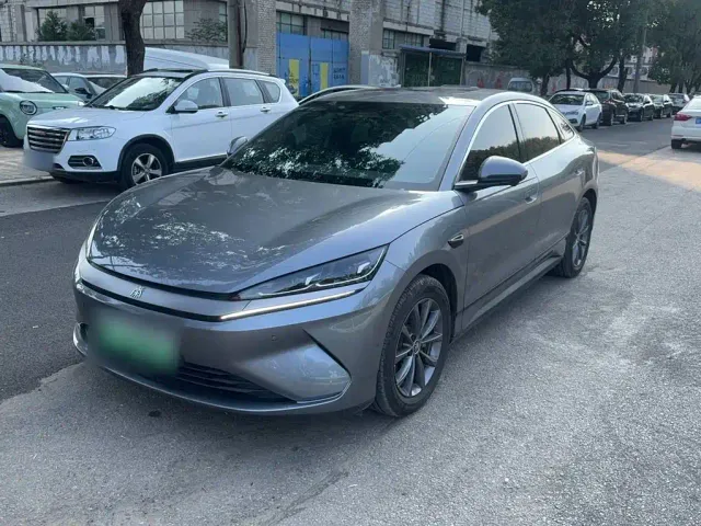 Фотография автомобиля — BYD Qin L