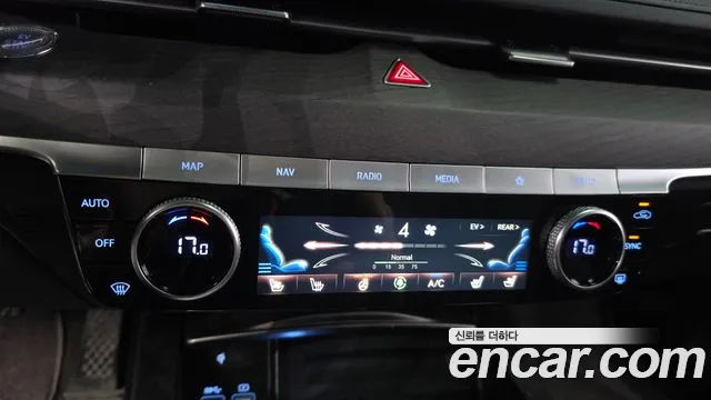 Genesis G80 Electrified G80 (RG3) — Фото автомобиля 19