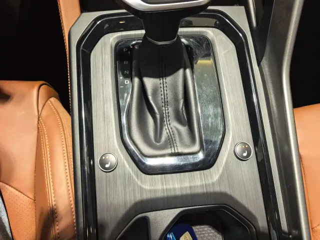 Geely Vision X6 — Фото автомобиля 10