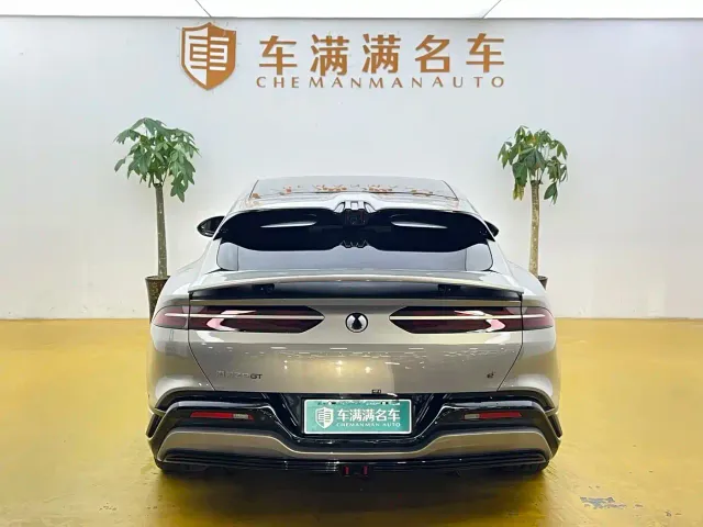 Denza Z9GT — Фото автомобиля 10