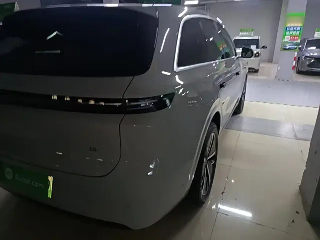 Li Auto L6 — Фото автомобиля 7