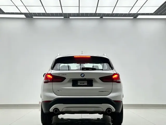 BMW X1 — Фото автомобиля 3