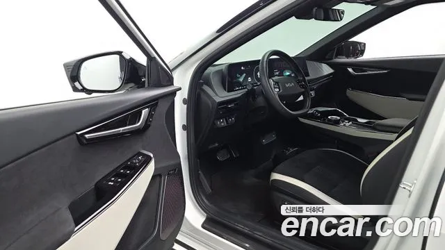 Kia EV6 — Фото автомобиля 6