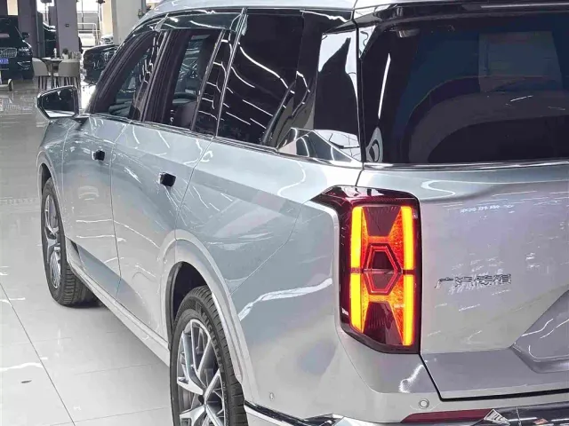 GAC Trumpchi GS8 — Фото автомобиля 7