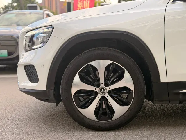 Mercedes-Benz GLB-Class — Фото автомобиля 11