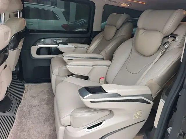 Mercedes-Benz Mercedes-Benz V-Class 2021 V 260 L Long Wheelbase Luxury Edition — Фото автомобиля 13