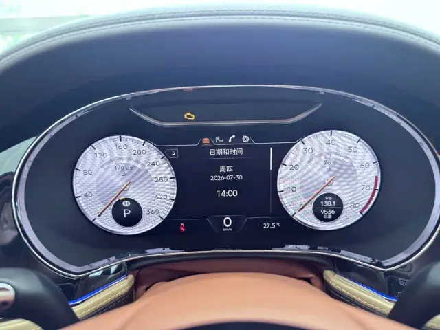 Bentley Flying Spur 2022 4.0T V8 Mulliner — Фото автомобиля 8