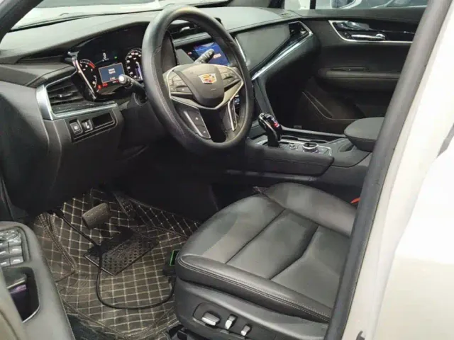 Cadillac XT5 — Фото автомобиля 14