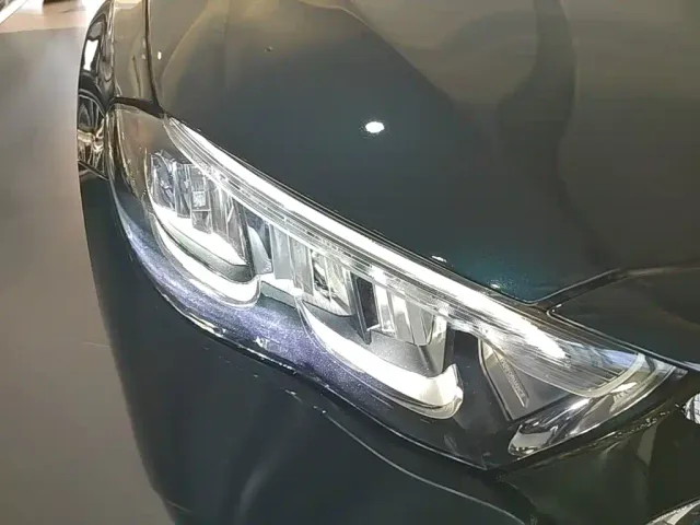 Mercedes-Benz E-Class — Фото автомобиля 10