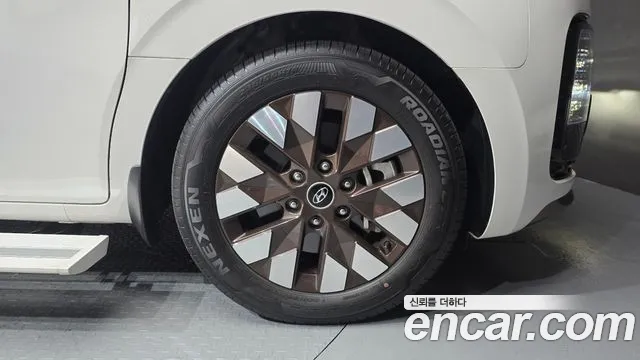 Hyundai Staria Staria — Фото автомобиля 14