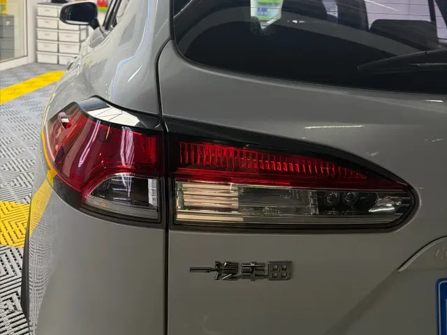 Toyota Corolla Cross — Фото автомобиля 5
