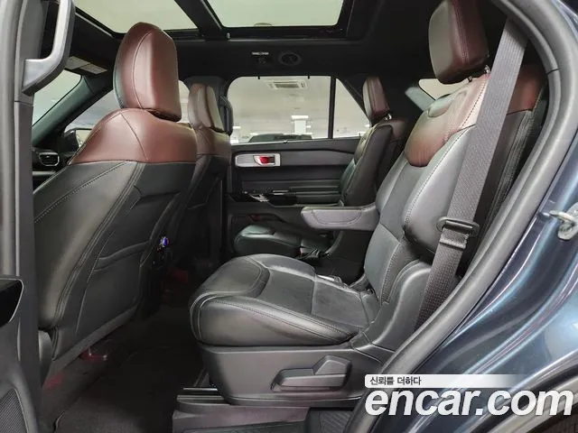 Ford Explorer Generation 6 — Фото автомобиля 11