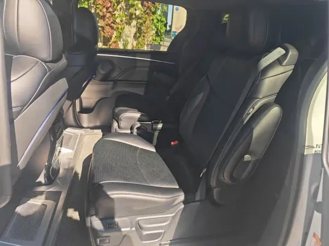Toyota Granvia — Фото автомобиля 16